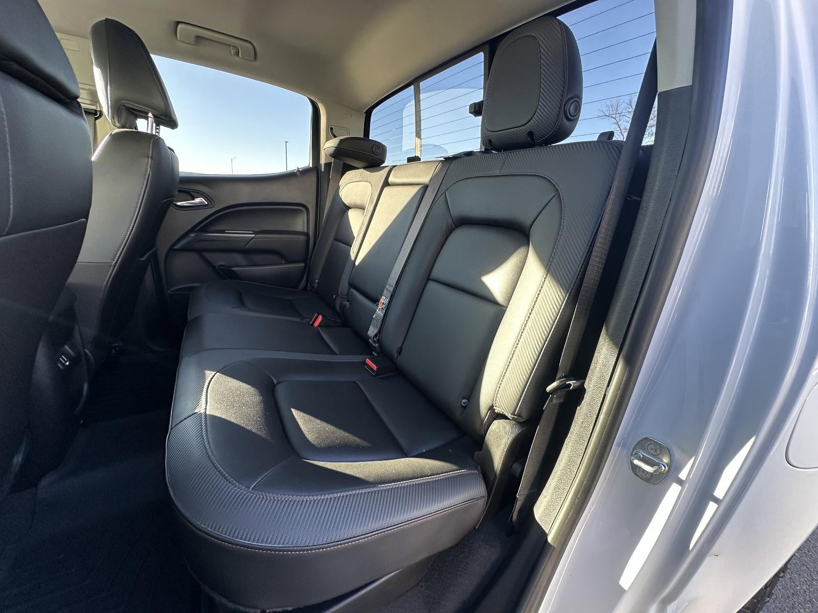 2021 GMC Canyon Crew Cab Short Box 4-Wheel Drive AT4 w/Leather