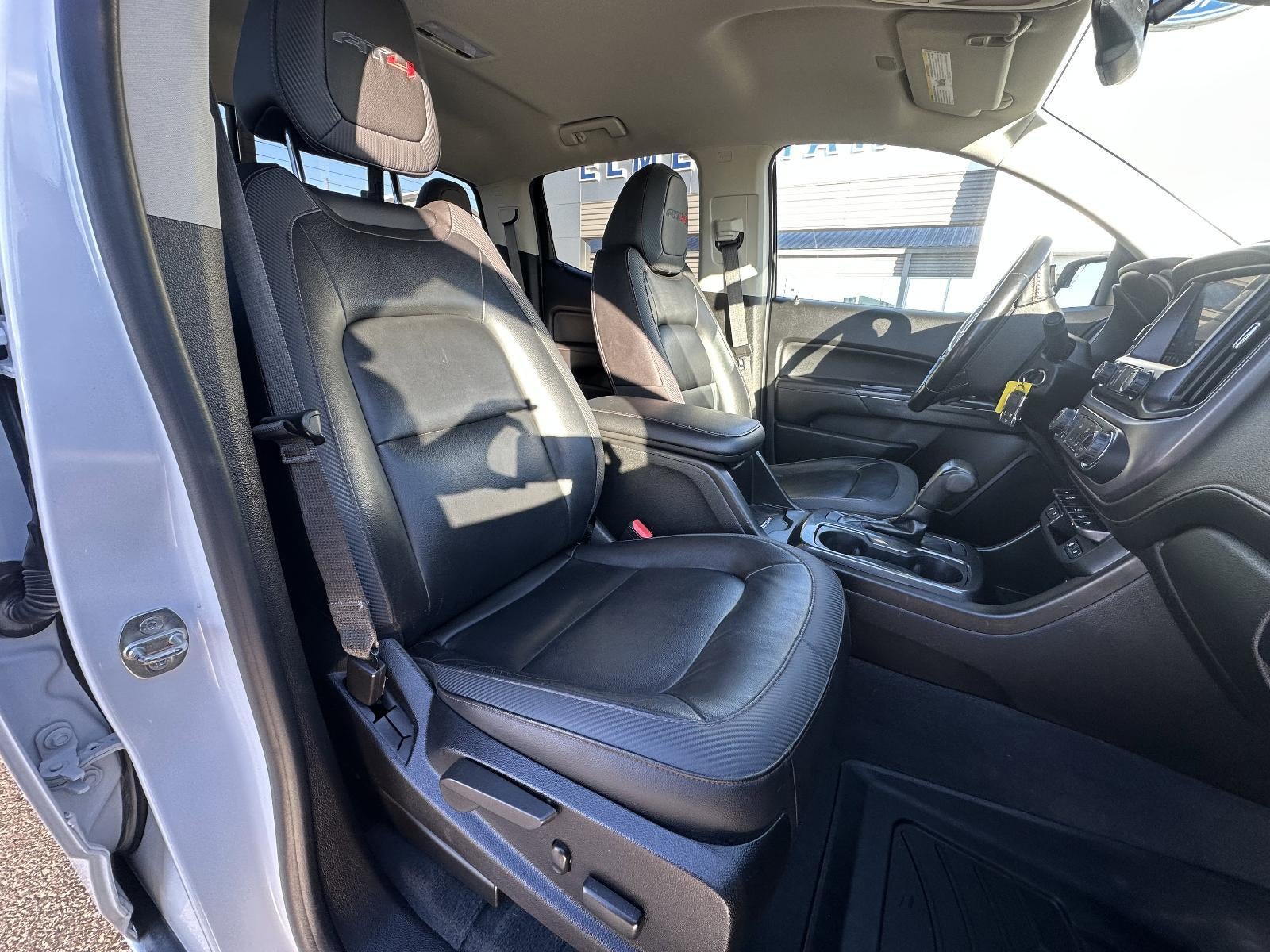 2021 GMC Canyon Crew Cab Short Box 4-Wheel Drive AT4 w/Leather