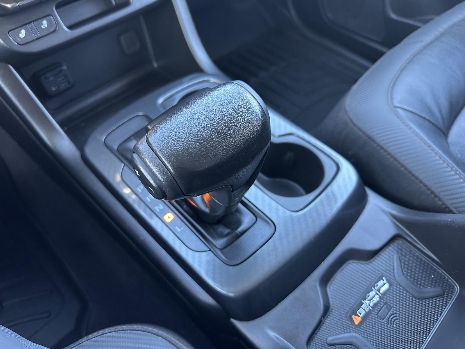 2021 GMC Canyon Crew Cab Short Box 4-Wheel Drive AT4 w/Leather