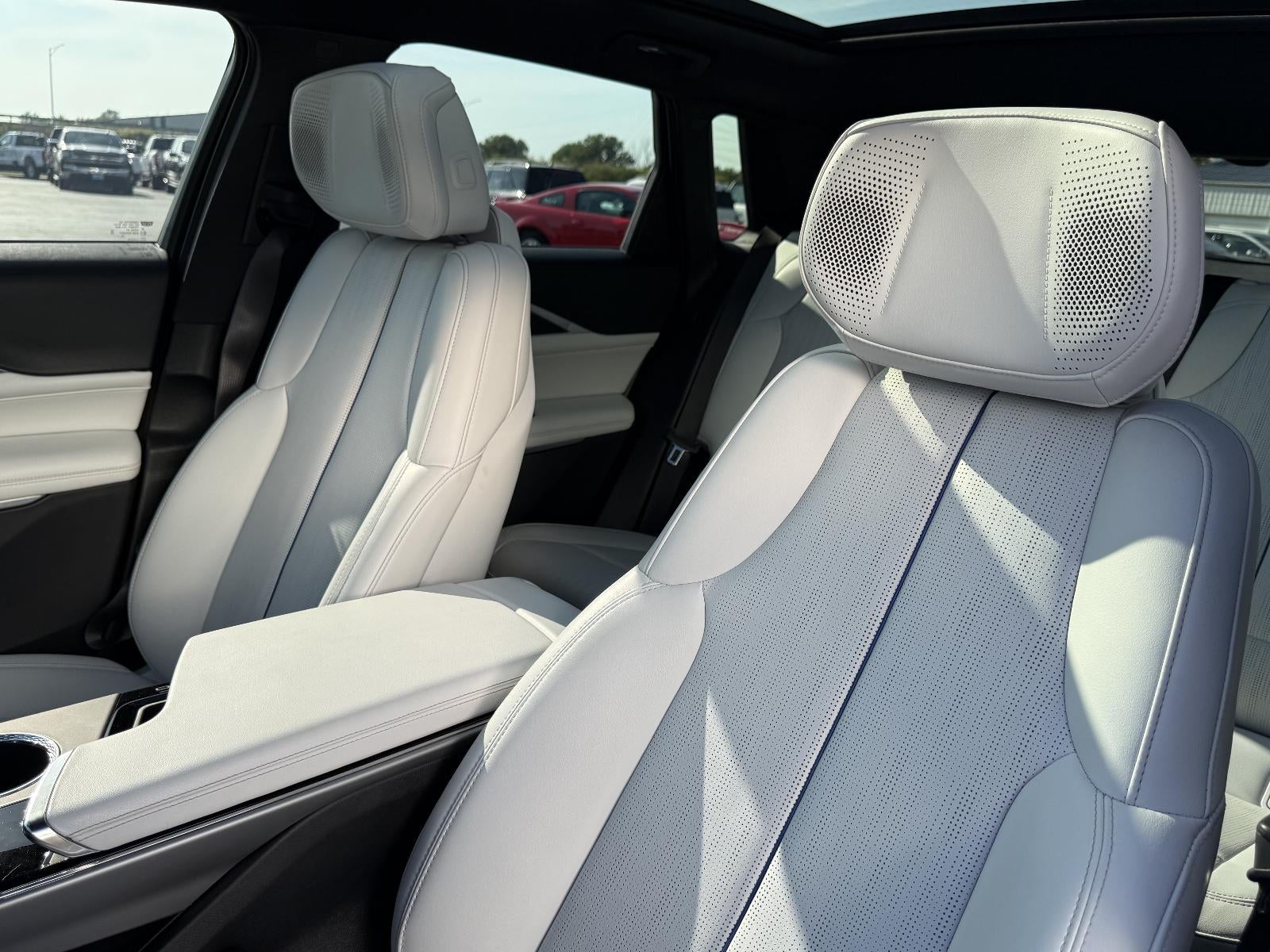 2024 Cadillac LYRIQ 4dr Sport w/1SJ