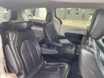 2023 Chrysler Pacifica Touring L FWD