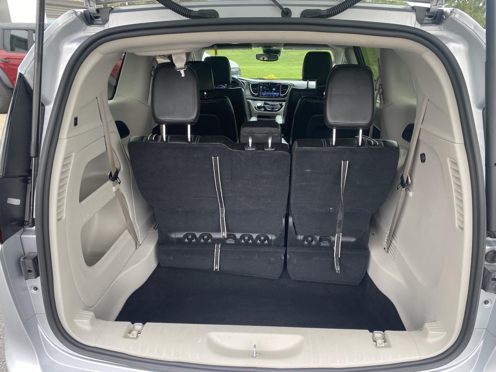 2023 Chrysler Pacifica Touring L FWD