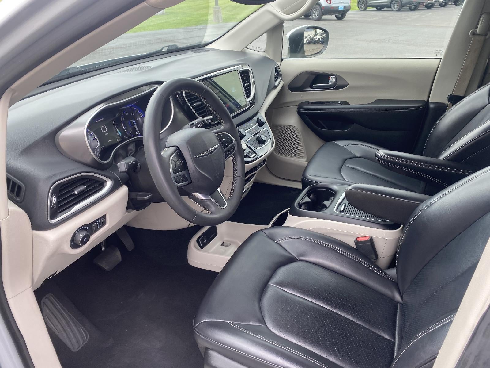 2023 Chrysler Pacifica Touring L FWD