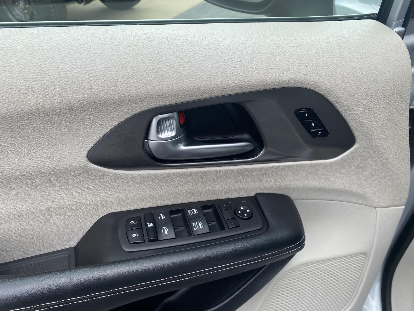 2023 Chrysler Pacifica Touring L FWD