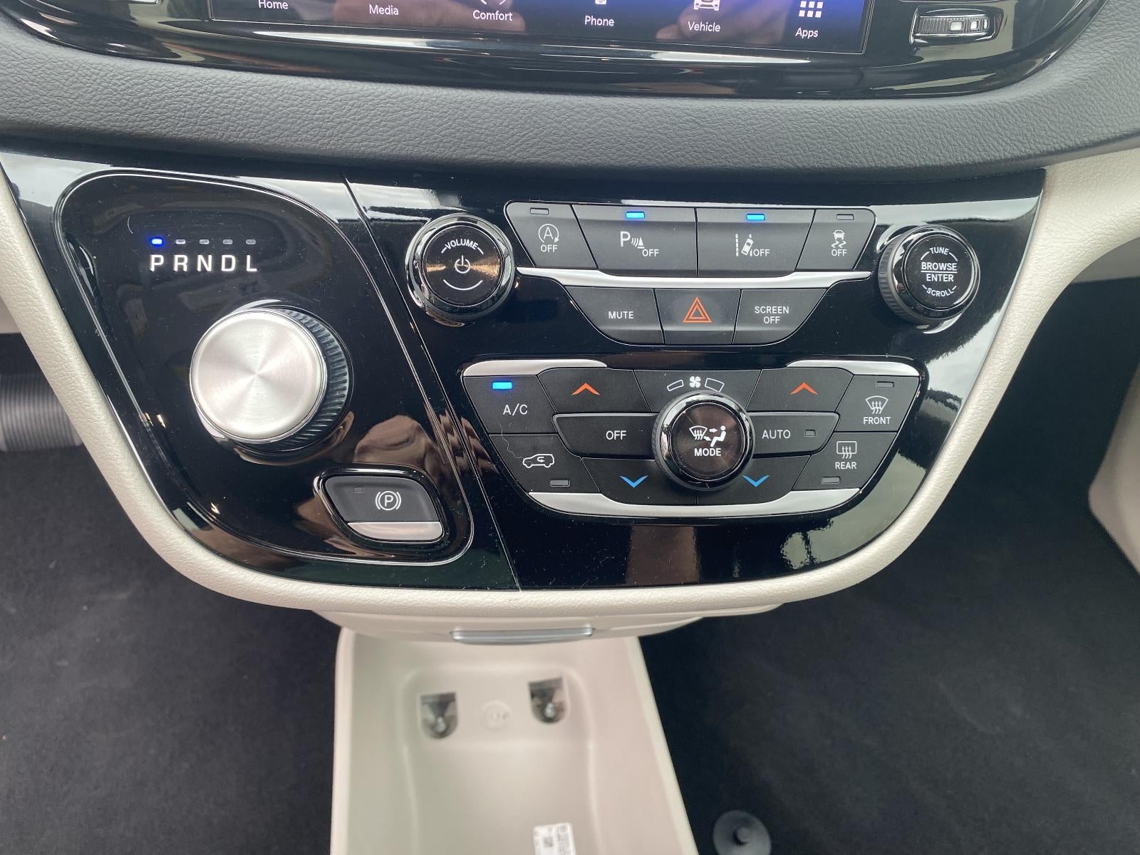 2023 Chrysler Pacifica Touring L FWD