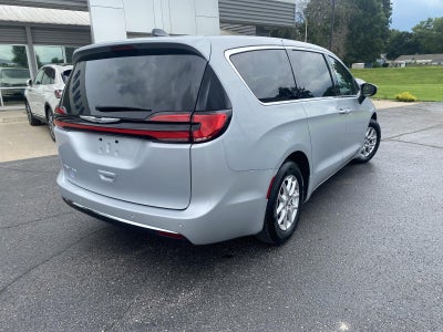 2023 Chrysler Pacifica Touring L FWD