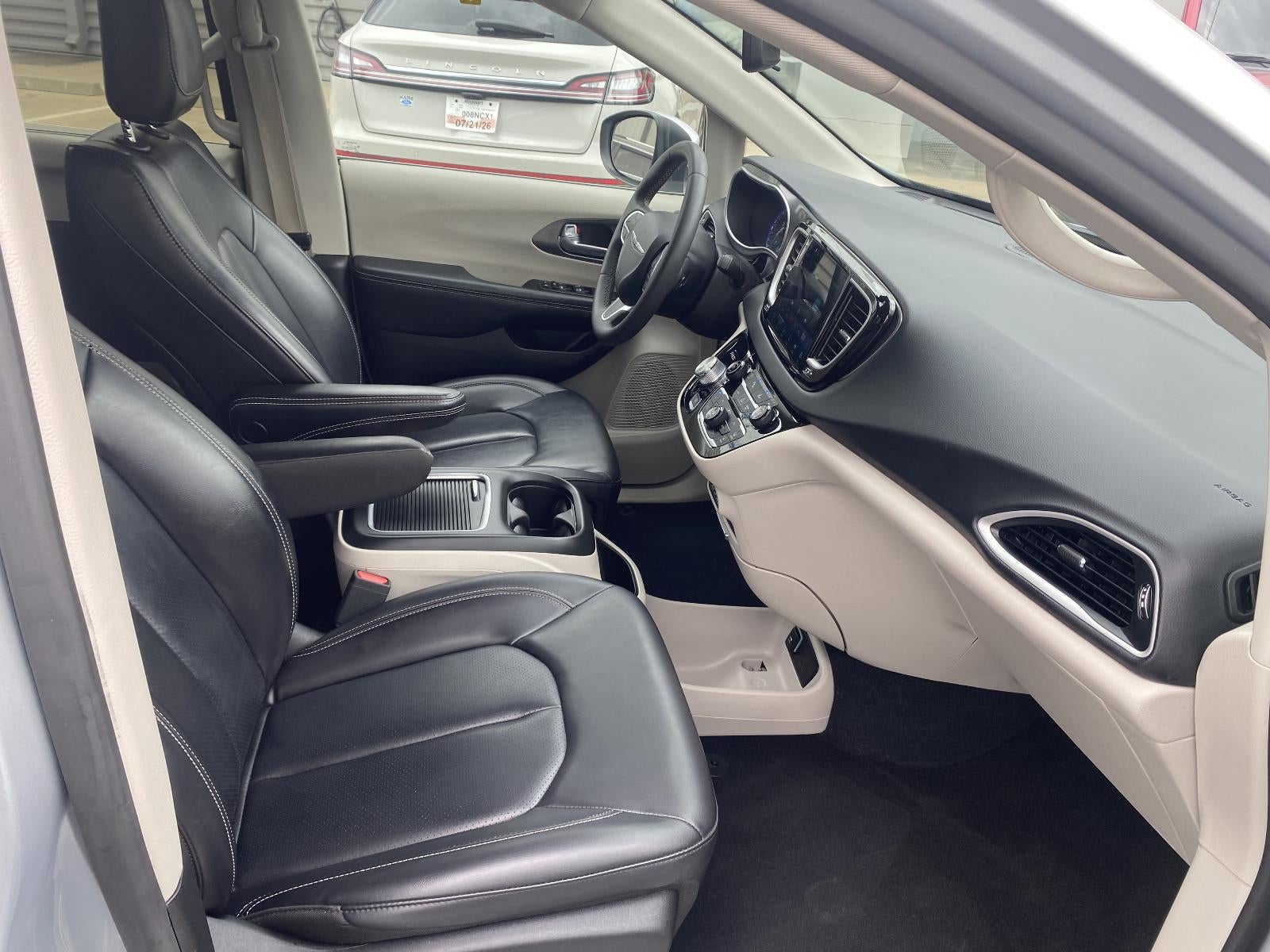 2023 Chrysler Pacifica Touring L FWD