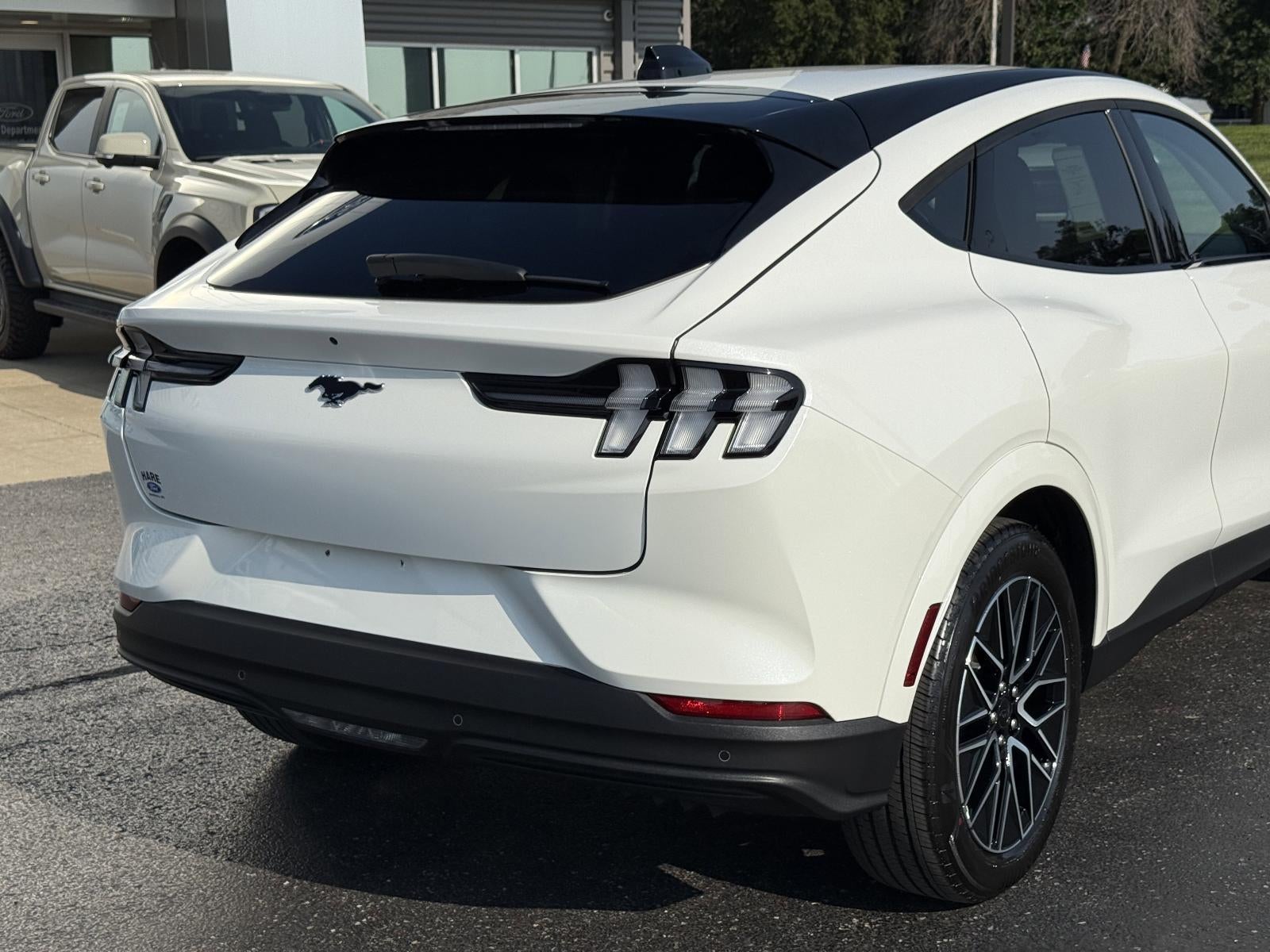 2025 Ford Mustang Mach-E Premium AWD