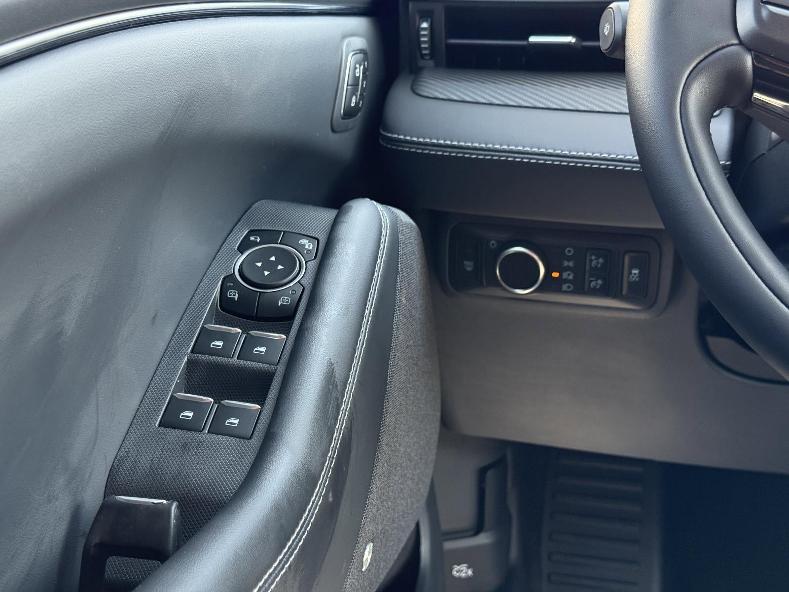 2025 Ford Mustang Mach-E Premium AWD