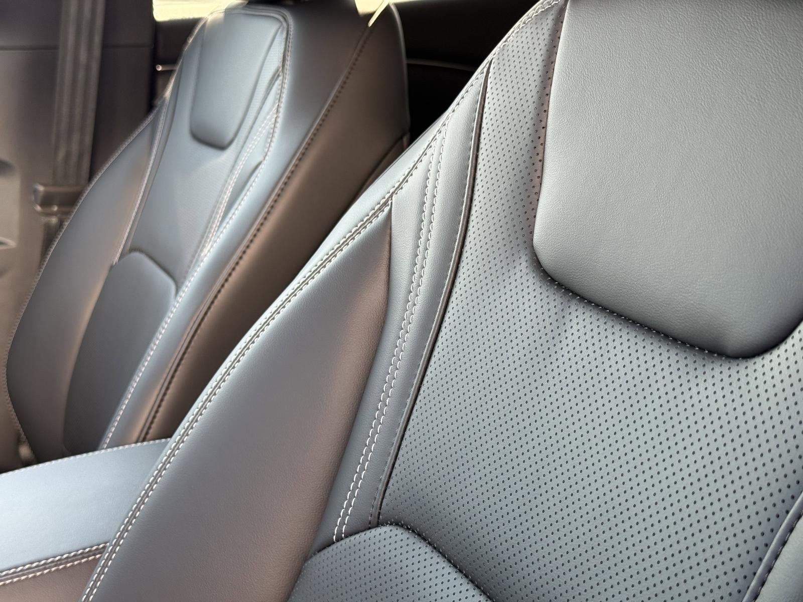 2025 Ford Mustang Mach-E Premium AWD