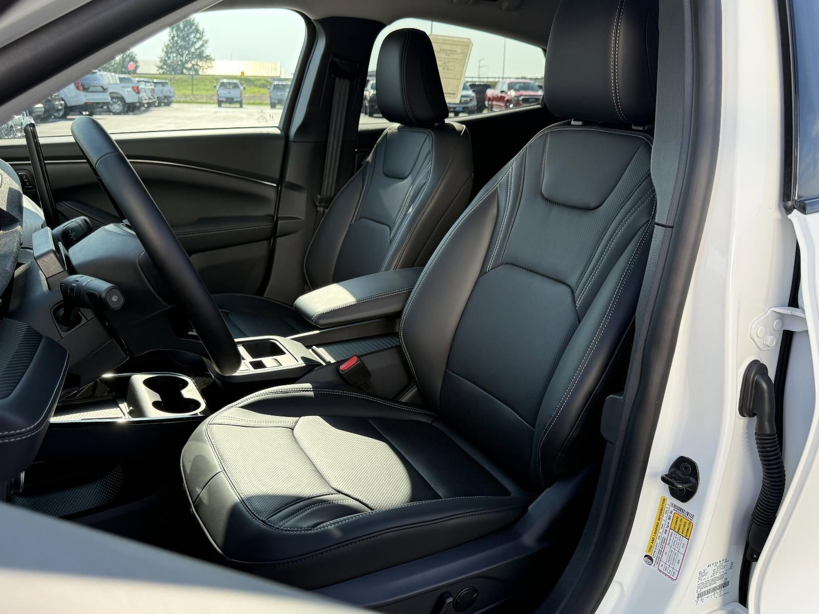 2025 Ford Mustang Mach-E Premium AWD