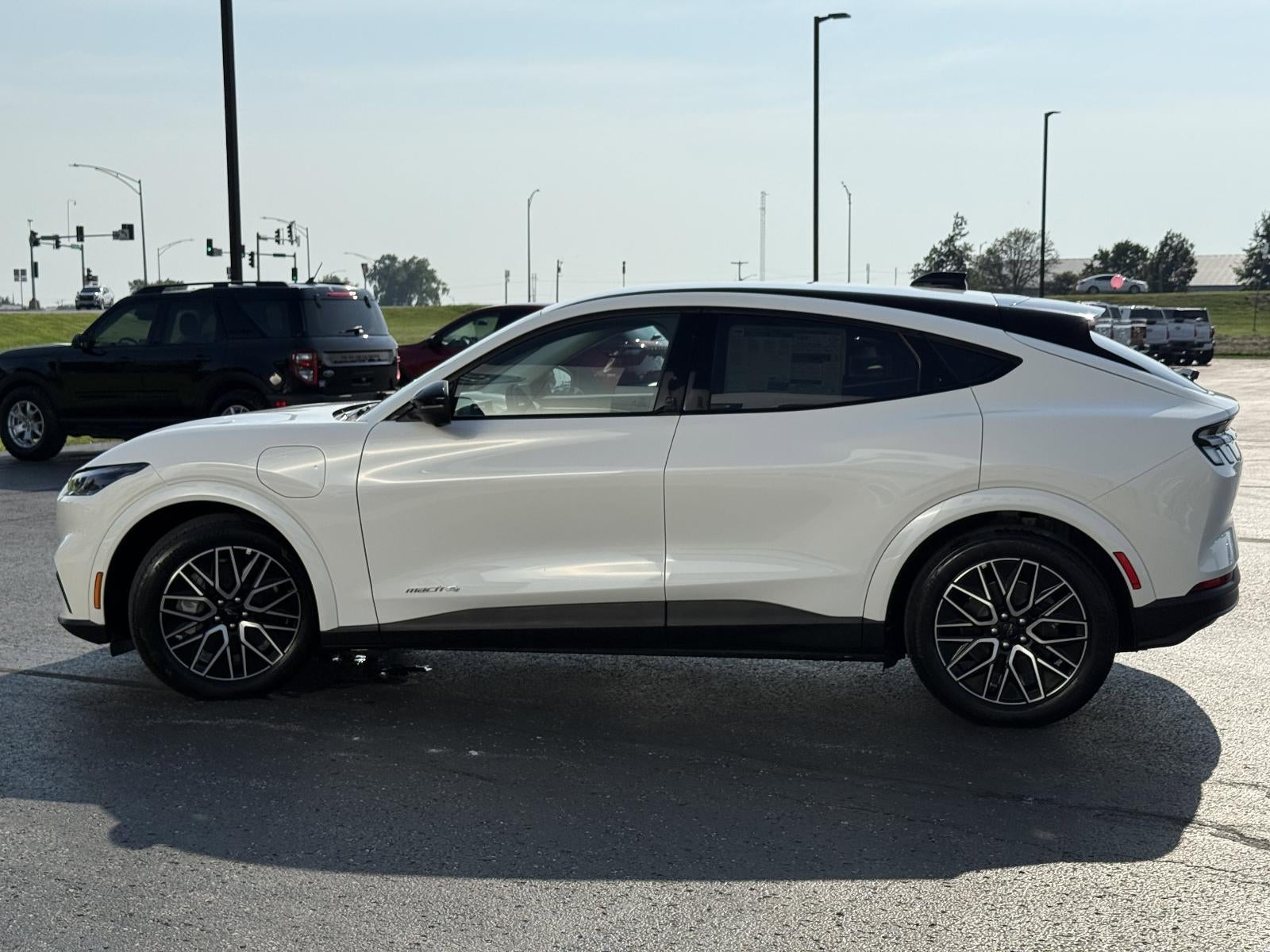 2025 Ford Mustang Mach-E Premium AWD